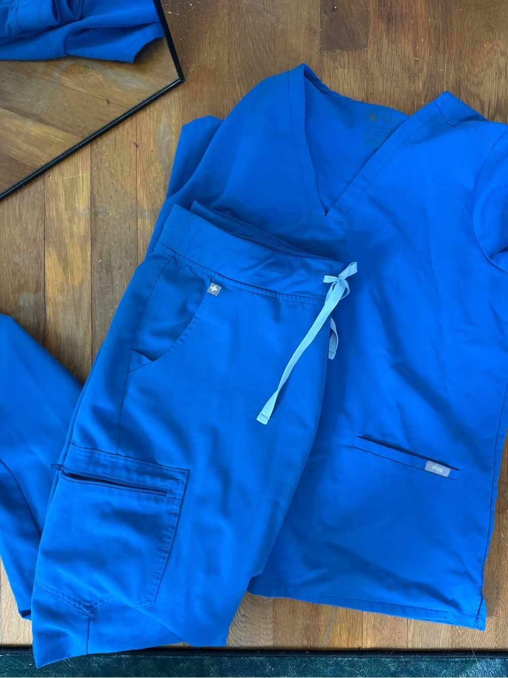 Figs Women’s Scrub Set in Royal Blue